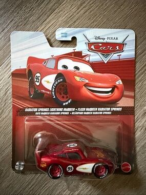 Disney Pixar Cars Radiator Springs Lightning McQueen 1:55 diecast metallic